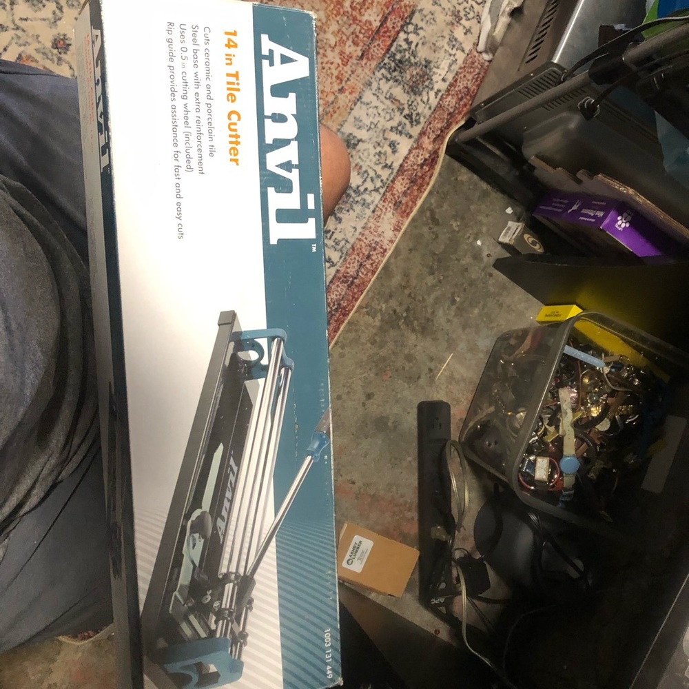 Anvil Blue and Silver Tile Cutter